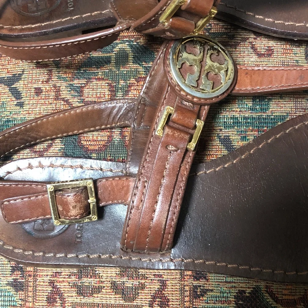 Tory Burch straps fit tone